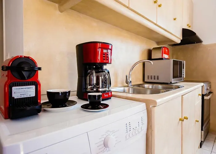 Santorini's Diamond Karterados (Santorini)