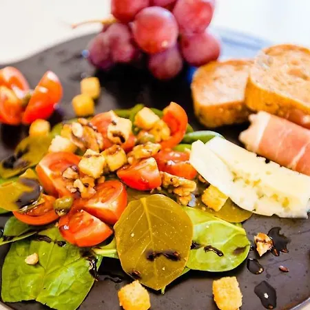 Santorini's Diamond Ferienhaus Karterados (Santorini)